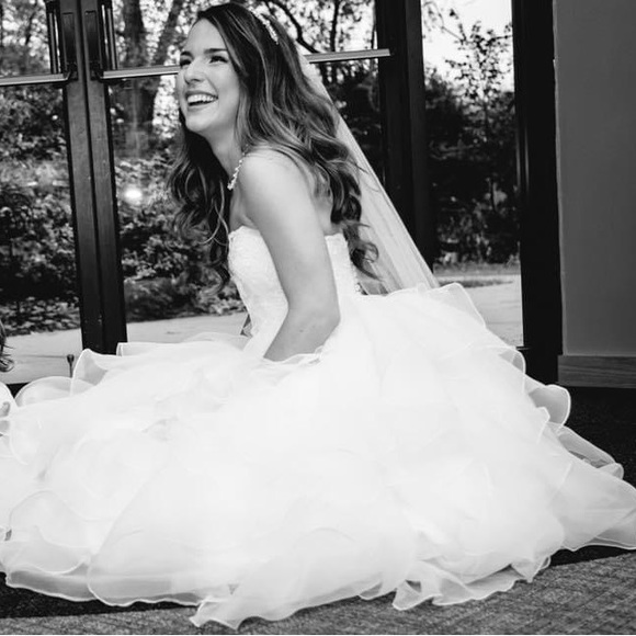 David’s Bridal Lace & Organza Petite Wedding Ball Gown - Picture 6 of 7